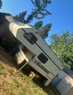 1990 Cascade camper