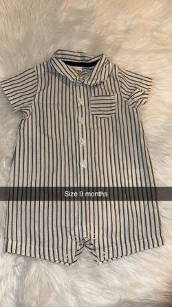 Carters romper size 9 months