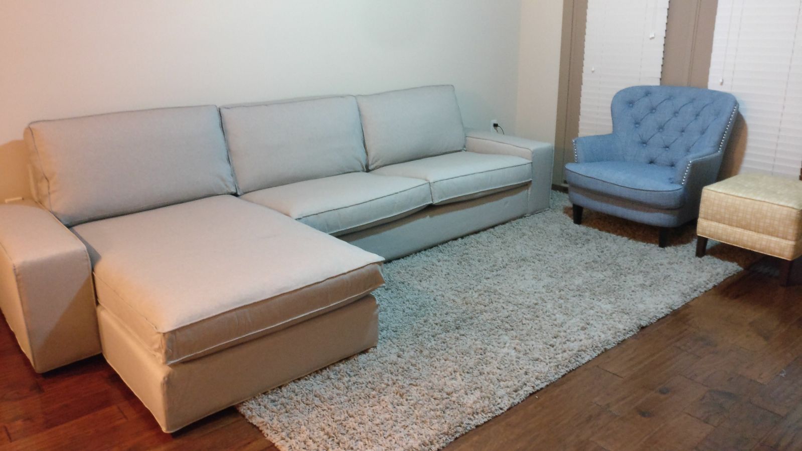 Ikea KIVIK sectional, 4-seat-with Chaise, orrsta light gray color,