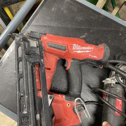 Milwaukee Finish Gauge 16