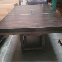 New Table With Butterfly Leaf Extensions. PLEASE READ DETAILS 