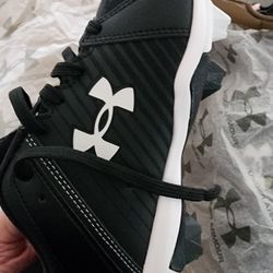 Under Armour Kids - Size 6Y-  New!