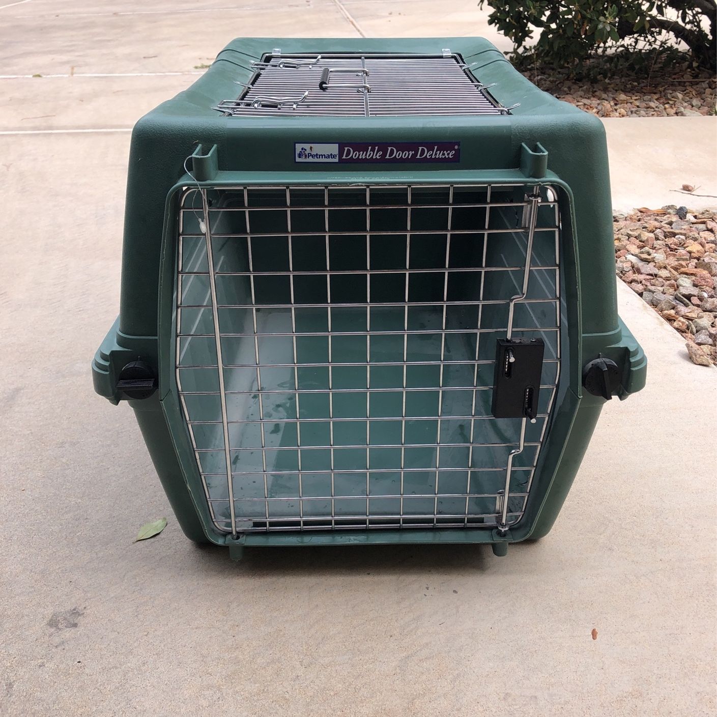 Petmate double door deluxe cat carrier cheap