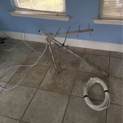 TV antenna plus 100 Ft Coaxial Cable 