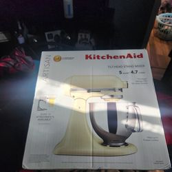 KitchenAid Artisan series 5-Quart Tilt-Head Stand Mixer