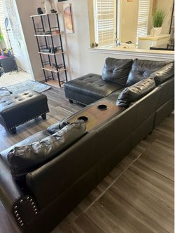 Couch set wt ottoman