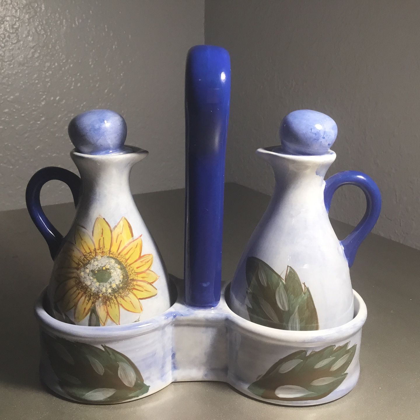 Oil And Vinegar Set Of Three (3) (Vintage 1980’s) Boxed 2 - 8oz Decanters And 1 Stand By La Dolce Vita (Dishwasher And Microwave Safe)