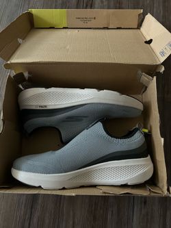 New Skechers Men's Athletic Slip-on - Size 11.5