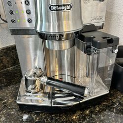 De’ Longhi Dedica 15 Bar Espresso and Cappuccino Machine w/ Automatic Milk Frother