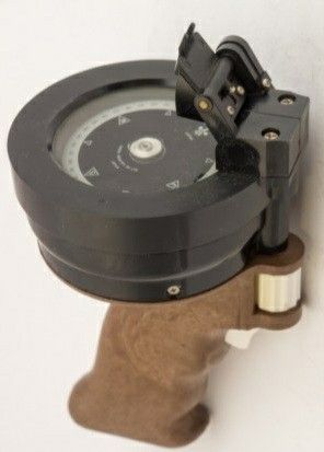 CARAC HANDBEARING COMPASS