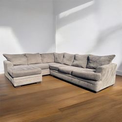 FREE DELIVERY!! Beautiful Sectional Sofa 