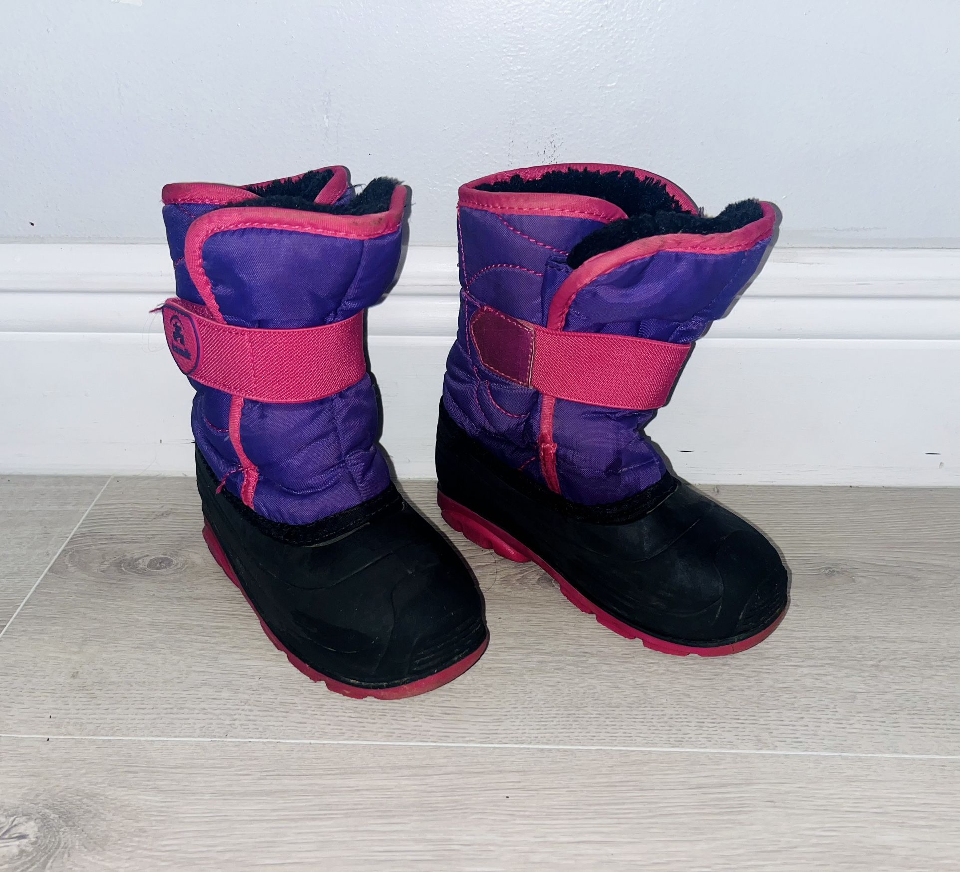Girls snow Boots Size 10