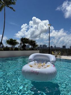 POOL FLOAT LOUNGE CHAIR