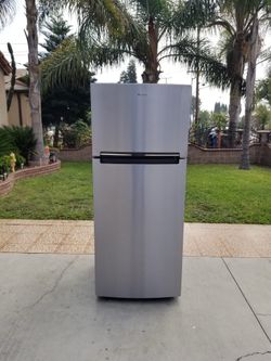 Whirlpool Refrigerator Stainless Steel 18cu Ft 28x29x68🚨👍3 MONTHS WARRANTY