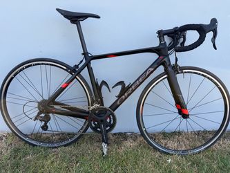 🚴🏻 Orbea Orca Carbon Road Bike – Size 51 Beautiful and lightweight carbon road bike, perfect for racing, training, or fast group rides.