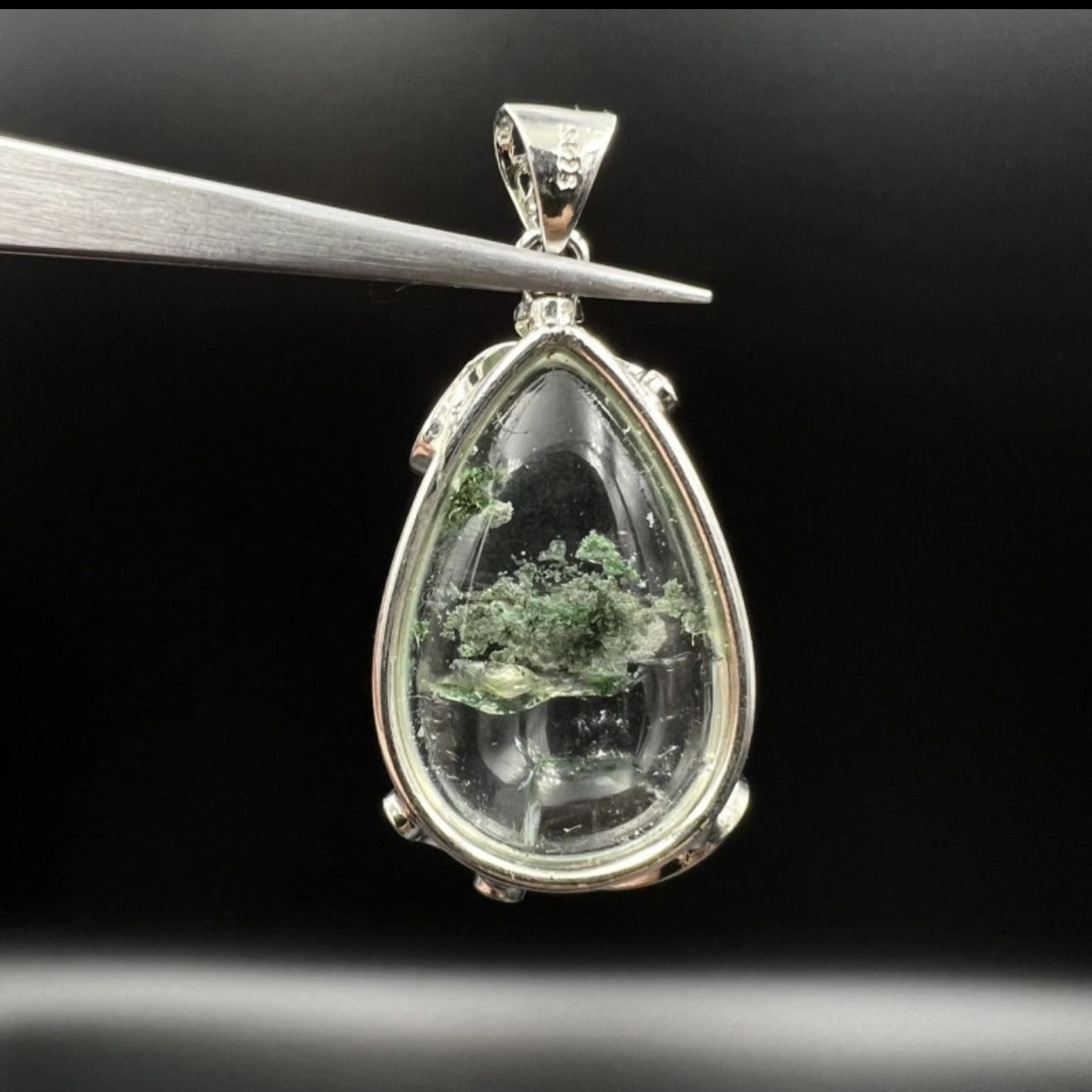 64.25cts Excellent Natural Garden Quartz With Stainless Steel pendant