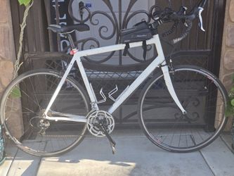 Specialized Allez Sport Road Bike