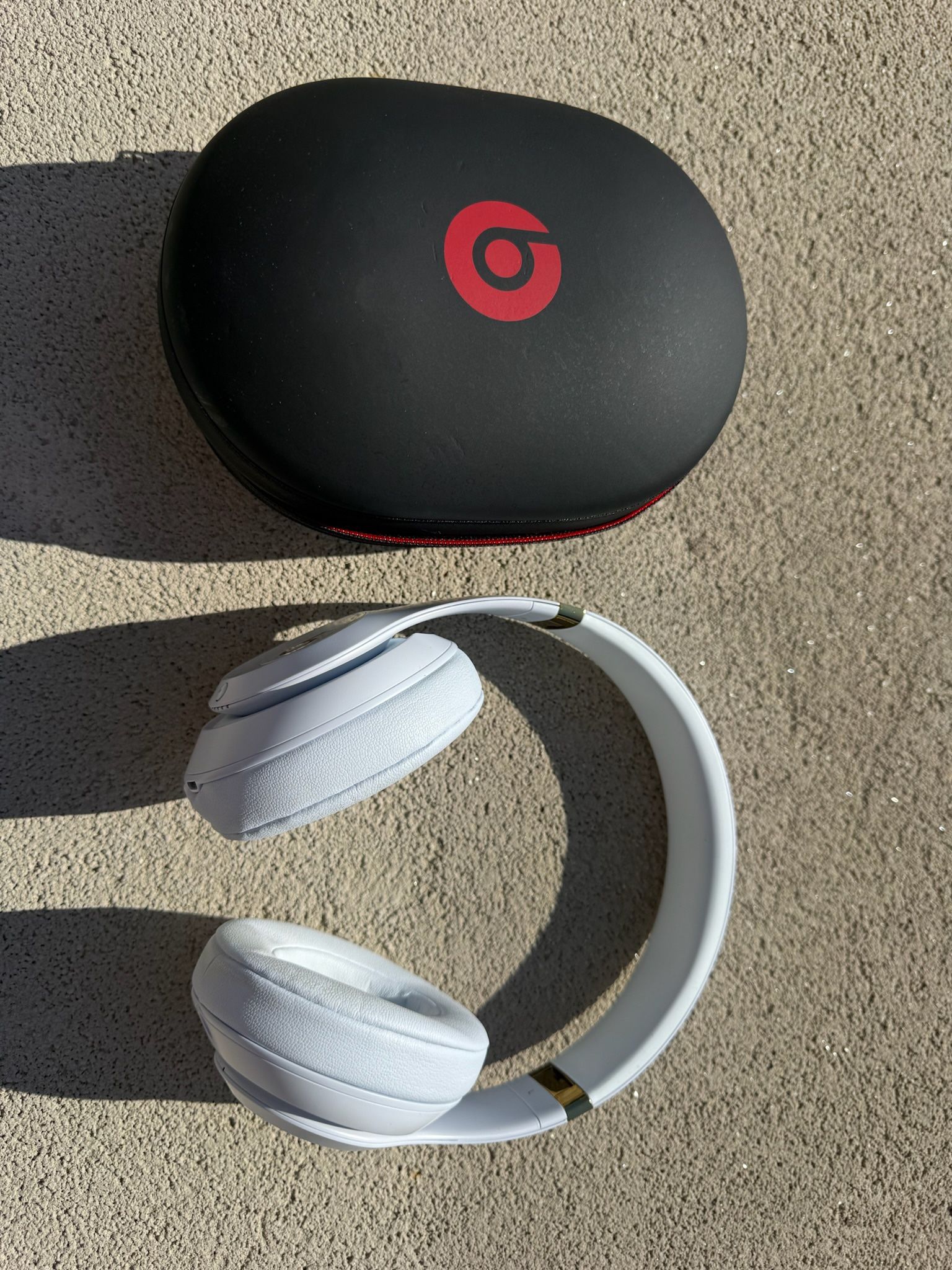 Beats Studio 3 White Color 