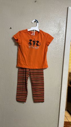 Girls pajama  tops and bottom  size 4/5