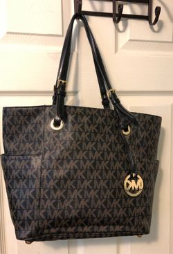 Michael Kors purse