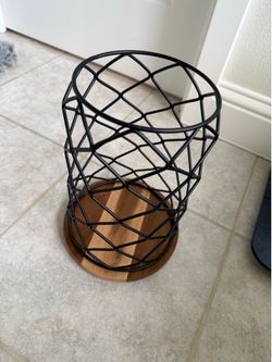 Spinning Keurig cup holder