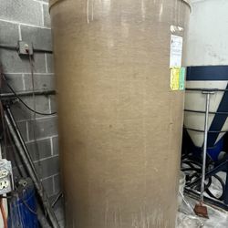 380 Gallon Fiberglass Tank With Mixer 