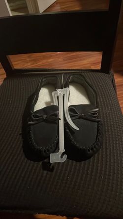 New cat and jack black kids slippers