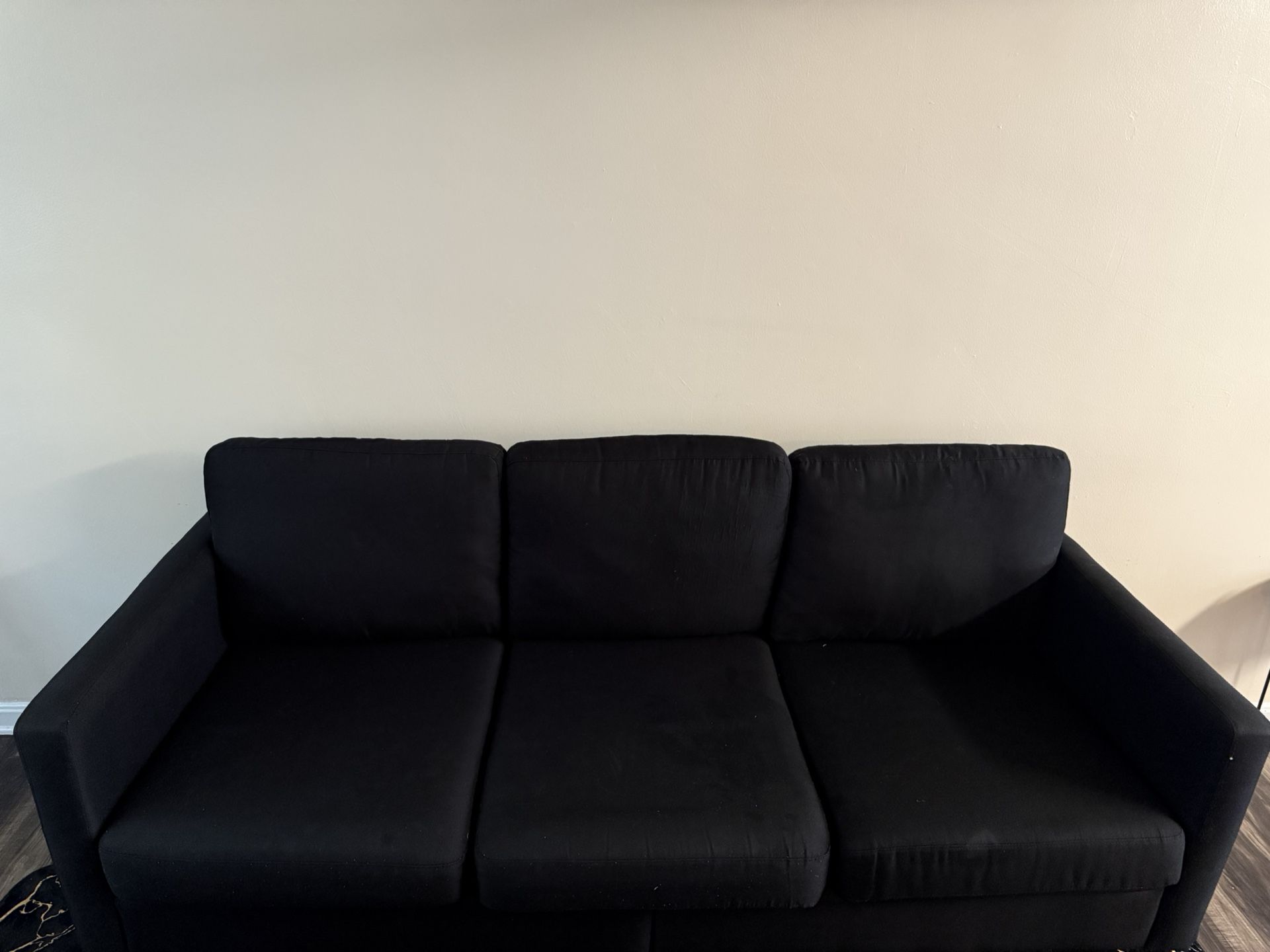 Super Comfy black 3-seater couch- With Pockets!