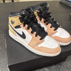 Jordan 1 MID SE (GS)
