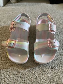 Girl’s shoes