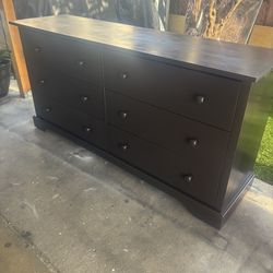 Nice dark brown dresser