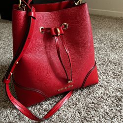 Michael Kors Handbag (Red Bucket Bag: Medium)