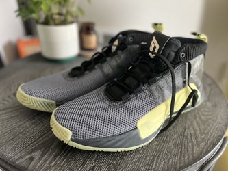 Adidas Dame 5 Light Yellow Size 11.5