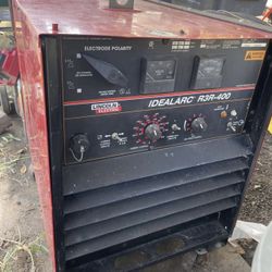 Lincoln Electric Idealarc R3R-400 welder With Wires 