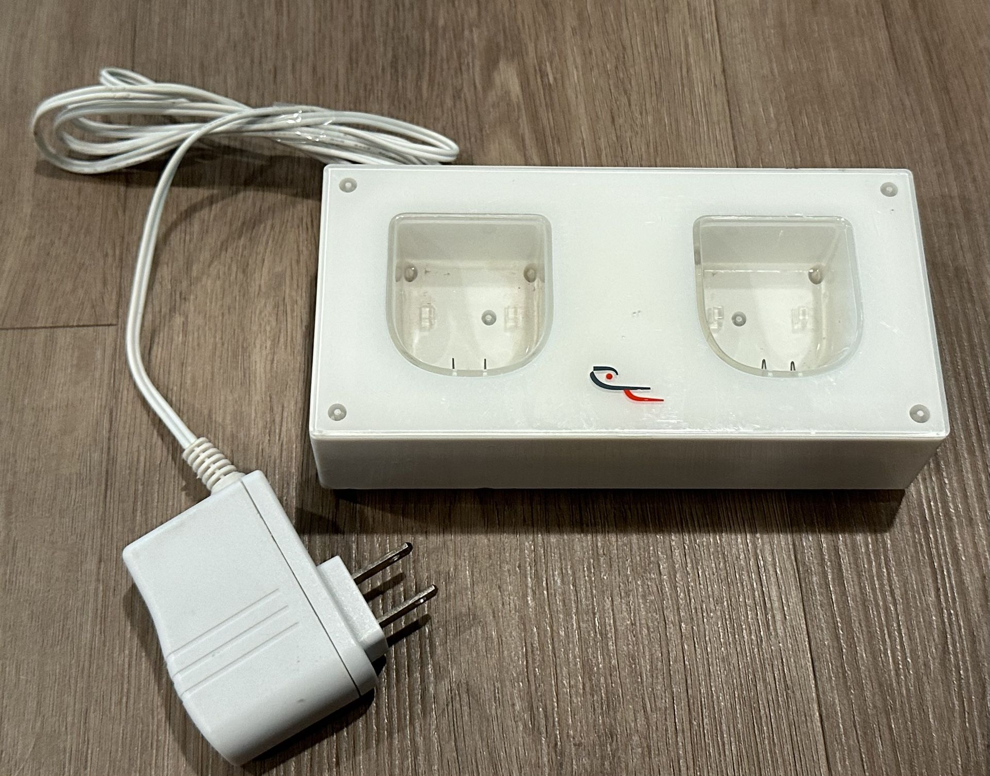 Wii Dual Charge Station Dock with Charger for Nintendo Wii Remotes