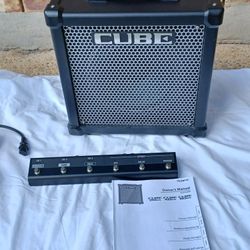 Roland Cube Combo Guitar Amplifier