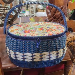Sewing Basket With Accessories 