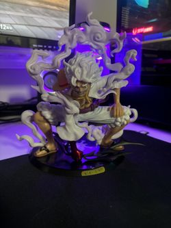 One Piece Luffy Statue