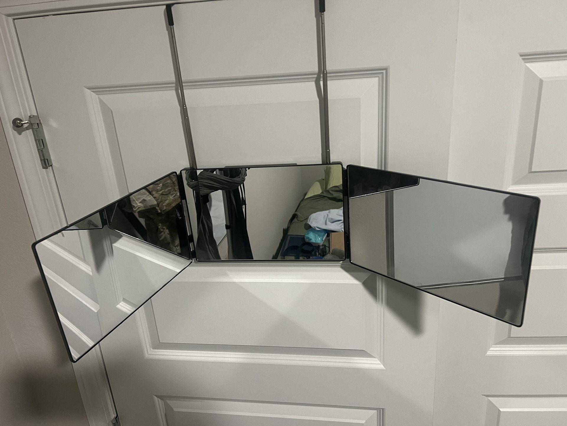 Gulauri 3-Way Haircut Mirror