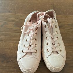New Womens Converse Chuck Taylor All Star Leather Low-Top Sneaker size 6 pink