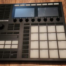 Maschine MK3 Sampler/Drum Machine