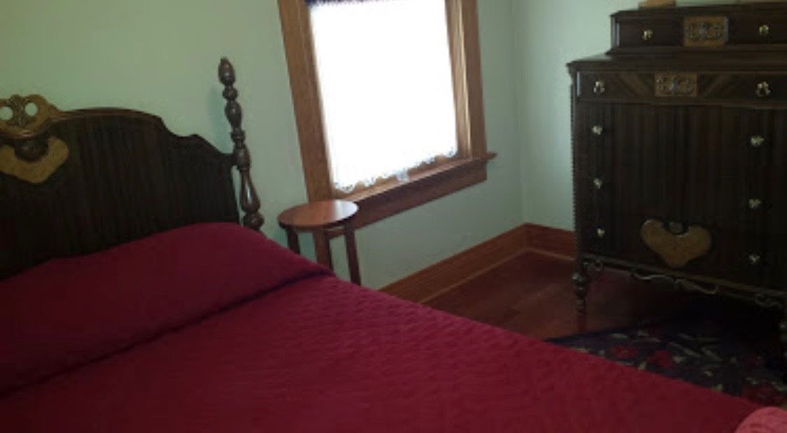 Vintage 1900’s Bedroom Set