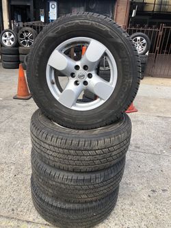 Nice 6 holes 17 Nissan rims