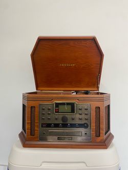 Crosley CR248 Record Player Stereo System CD Recorder AM/FM Radio Vintage Style