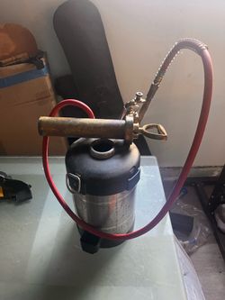 B&G hand can sprayer