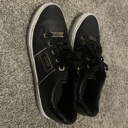 Guess Black Roman’s Shoes Size 81/2