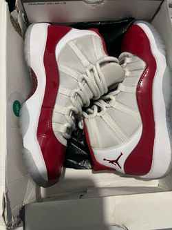 jordan 11’s size 6.5