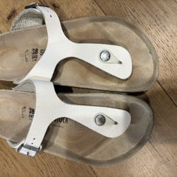 BIRKENSTOCK WHITE SANDAL ~~Size 38