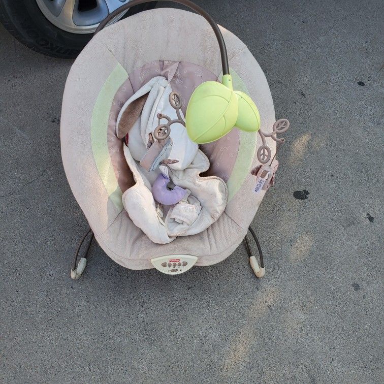2 Fisher Price Automatic Baby Rockers