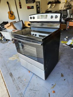 Amana range stove